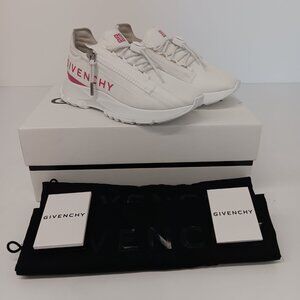 GIVENCHY Women's Spectre Runner White/Fuchsia Low Top Sneakers -EU37/US7